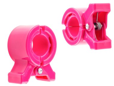 beyaz izole kırmızı plastik ataş