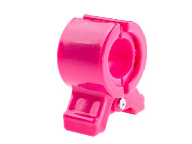 beyaz izole kırmızı plastik ataş