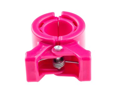 beyaz izole kırmızı plastik ataş