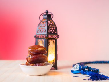 tarihleri Ramazan kareem ningt hizmet vermeye hazır.