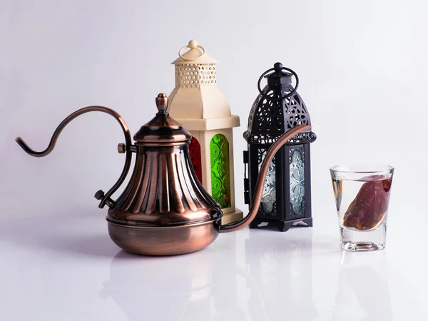 Date palm fruit drink "nabis", and Lantern — Stock Photo, Image