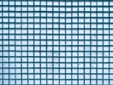 Mavi şeffaf tuğla duvar