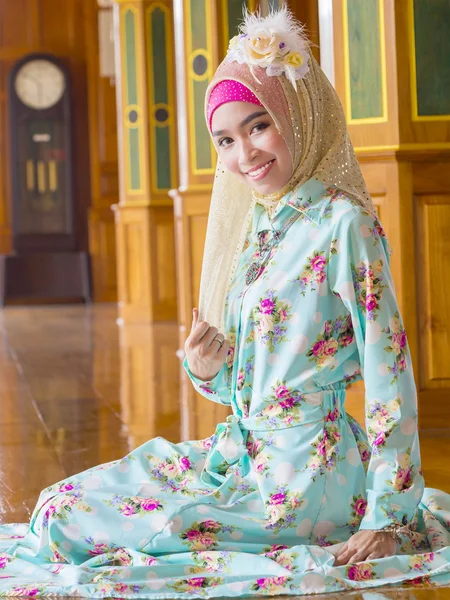 Muslim culture with hijab on her head — Stock Photo, Image