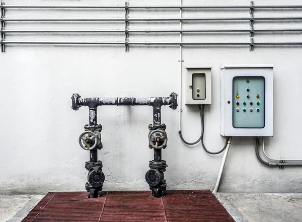 Pumpcontroller, pipeline, and valve — Stock Photo, Image