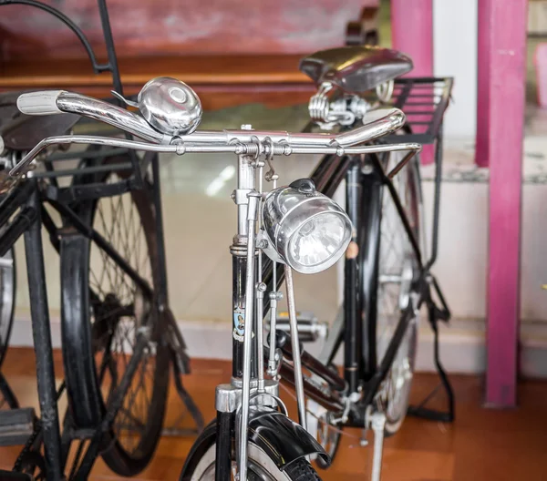 Ighting και λαβή του ηλικίας vintage ποδηλάτων — Φωτογραφία Αρχείου