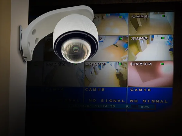 Câmera CCTV de segurança ou sistema de vigilância — Fotografia de Stock