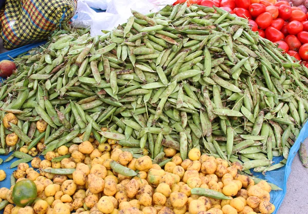 Field Peas and Olluco at Market — Stock Photo, Image