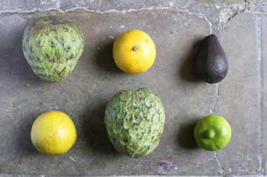 Cherimoya portakal ve limon