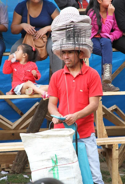 Man Sells Hats at Carnival Parade in Peru — Stock Photo, Image