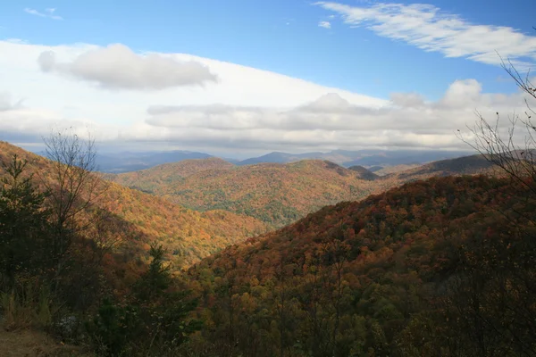 Uitzicht vanaf de Hogpen kloof op Russell Brasstown Scenic Byway in Georgië — Stockfoto