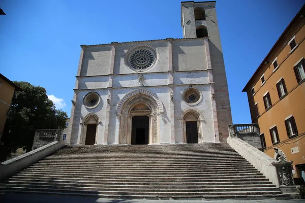 De kathedraal van Todi, in Italië — Stockfoto
