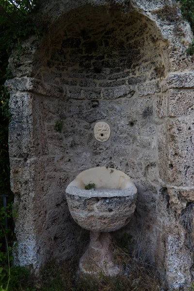 Antiker Brunnen Der Stadt Spoleto Hochwertiges Foto — Stockfoto