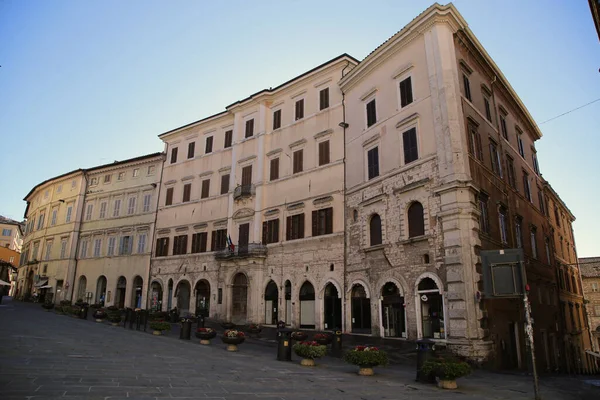 Ancient palaces in the square 4 November, Perugia — стокове фото