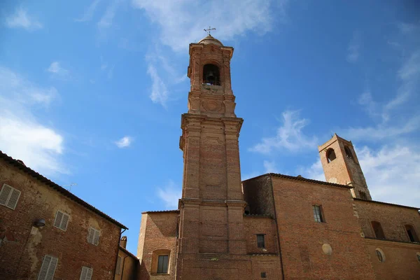 O campanário da Catedral de Citta Della Pieve na Úmbria, Itália — Fotografia de Stock