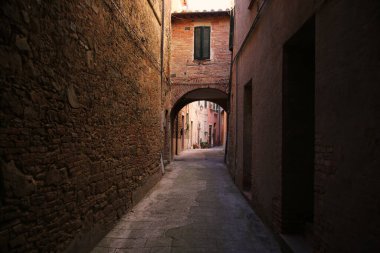 Umbria, İtalya 'daki Panicale köyünde bir sokak.