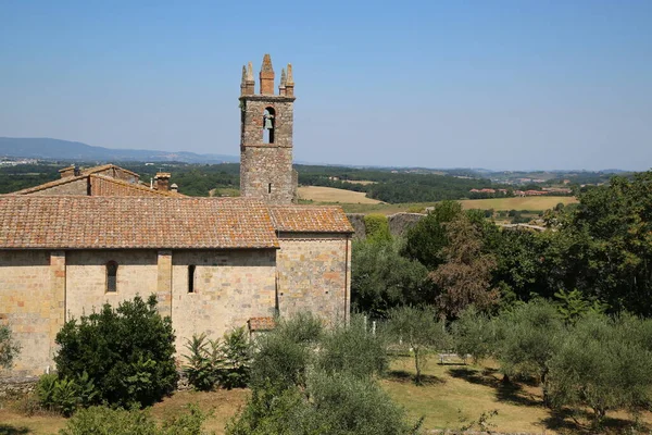 Kostel Monteriggioni, Itálie — Stock fotografie