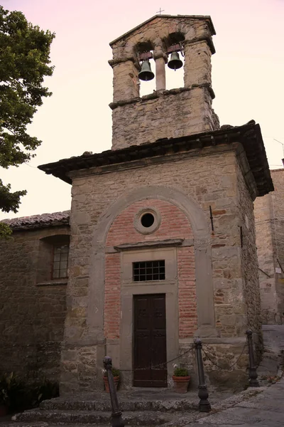 De kerk van San Cristoforo in Cortona, Italië — Stockfoto