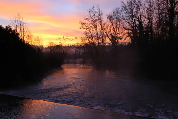 Källorna till floden Livenza vid soluppgången — Stockfoto