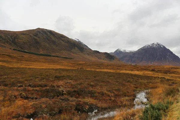 Il paesaggio autunnale delle Highlands scozzesi — Foto Stock