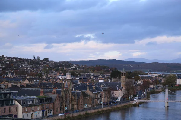 Widok na miasto Inverness nad rzeką Ness, Szkocja — Zdjęcie stockowe