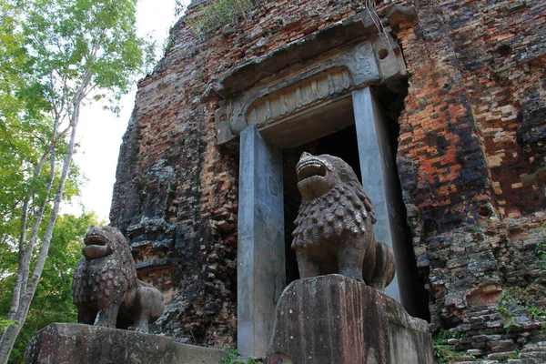 Sembo Pprei Kuk Kampong Thom 'un kalıntıları, Kamboçya