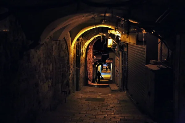 Ulička v Jeruzalémě v noci — Stock fotografie