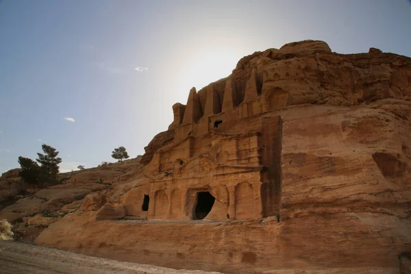 Petra, Jordania, el paisaje antes de entrar en el Siq — Foto de Stock