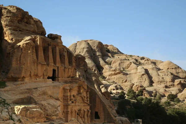 Petra, Ιορδανία, το τοπίο πριν από την είσοδο στο Siq — Φωτογραφία Αρχείου