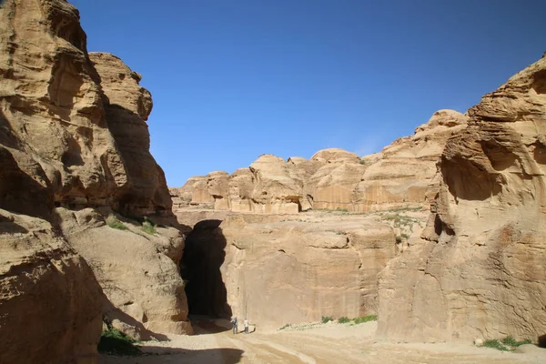 The Siq of Petra with its beautiful rocks — Stock Photo, Image