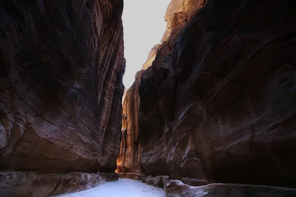 O Siq de Petra com suas belas rochas — Fotografia de Stock