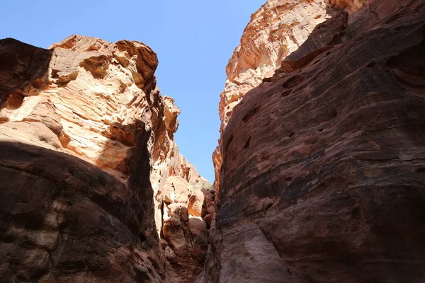 As cores magníficas do Siq de Petra — Fotografia de Stock