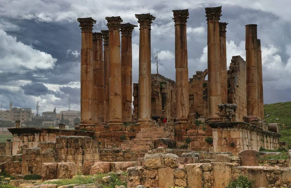 Templo de Ártemis na antiga cidade romana de Jerash, Jordânia — Fotografia de Stock