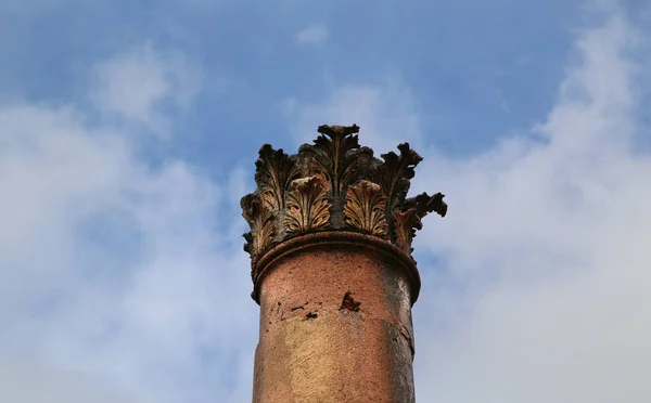 Säule des Tempels der Artemis in Jerasch — Stockfoto