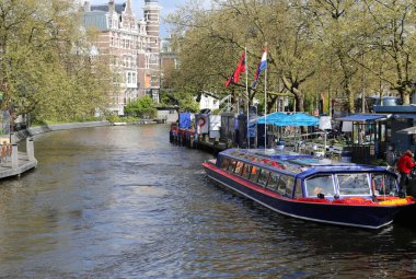 Amsterdam 'ın karakteristik kanallarından biri.