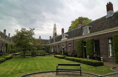 Amsterdam 'ın banliyölerinde eski evler