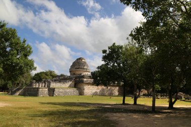 Caracol, Gözlemevi binası, Chichen Itza