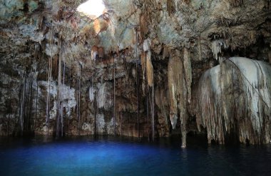 Meksika 'nın Yucatan yarımadasının karakteristik yerleri.
