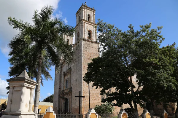 Kolonial kyrka i staden Merida, Mexiko — Stockfoto