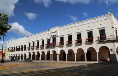 Meksika Valladolid 'de Koloni tarzı malikaneler