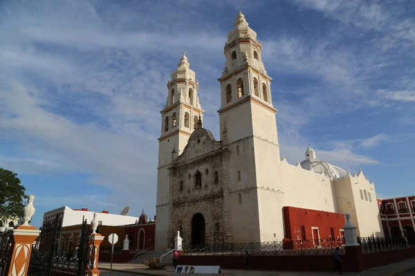 Katedra w Campeche w Meksyku — Zdjęcie stockowe