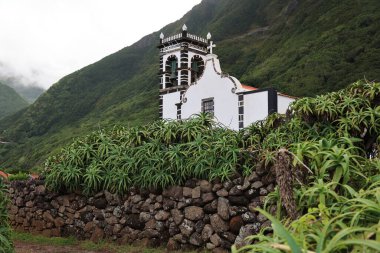 Azores 'deki Sao Jorge adasındaki Ermida de Santo Cristo.
