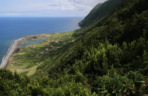 A Faja Da Caldeira do Santo Cristo na ilha de São Jorge, Açores — Fotografia de Stock
