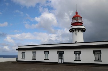 Sao Jorge, Azores adasındaki Ponta do Topo deniz feneri.