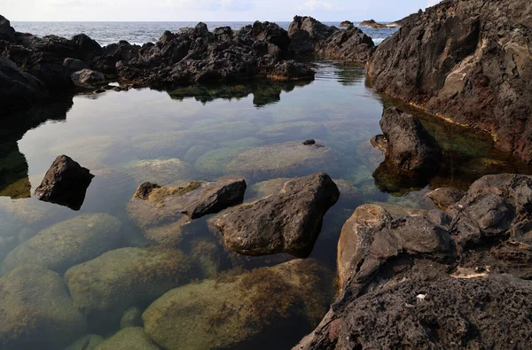 Piscina natural na costa, Ilha Graciosa, Açores — Fotografia de Stock