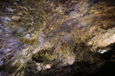 Algar Do Carvao Guilherme Moniz volkanının magma odası, Terceira Adası, Azores