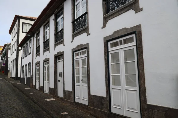 亚速尔Terceira岛Praia da Vitoria五彩斑斓的房子 — 图库照片