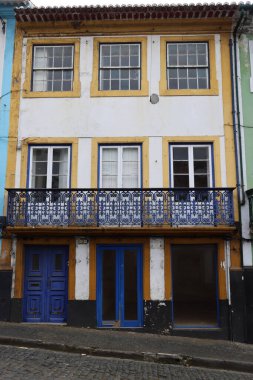 Angra do Heroismo 'daki antik saray cephesi, Terceira Adası, Azores