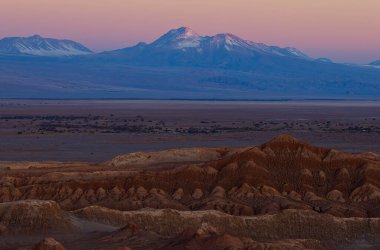 Şili 'deki Atacama Çölü' nde günbatımı ışıkları. Yüksek kalite fotoğraf