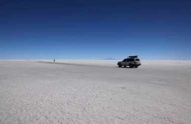 Bolivya, Salar de Uyuni 'nin kör edici beyazı. Yüksek kalite fotoğraf
