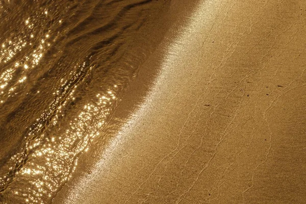 Background Line Water Golden Sandy Beach Water Sparkles Sun Flat — Stock Photo, Image